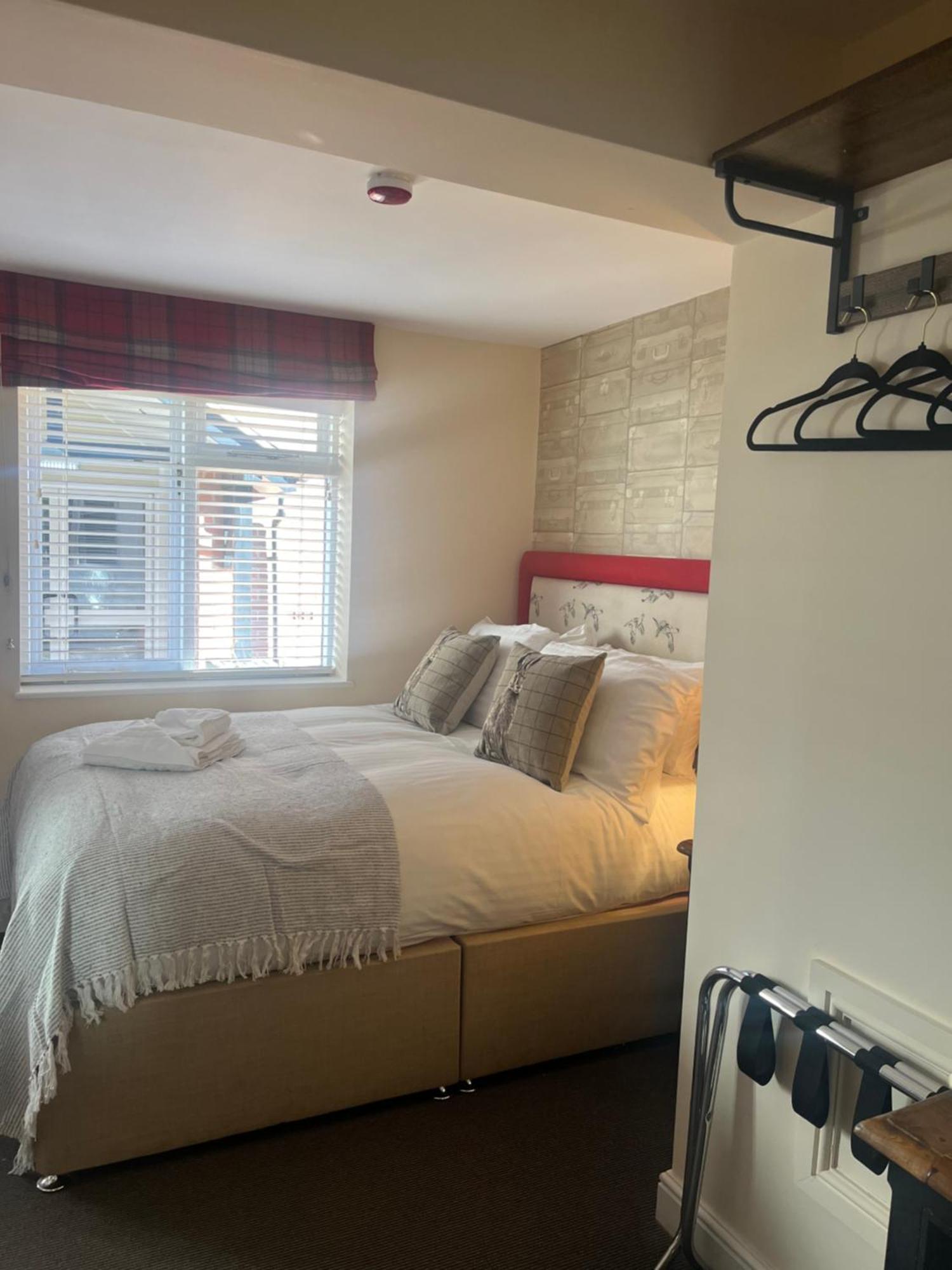 The Olde Coach House Inn Ashby Saint Ledgers Habitación foto